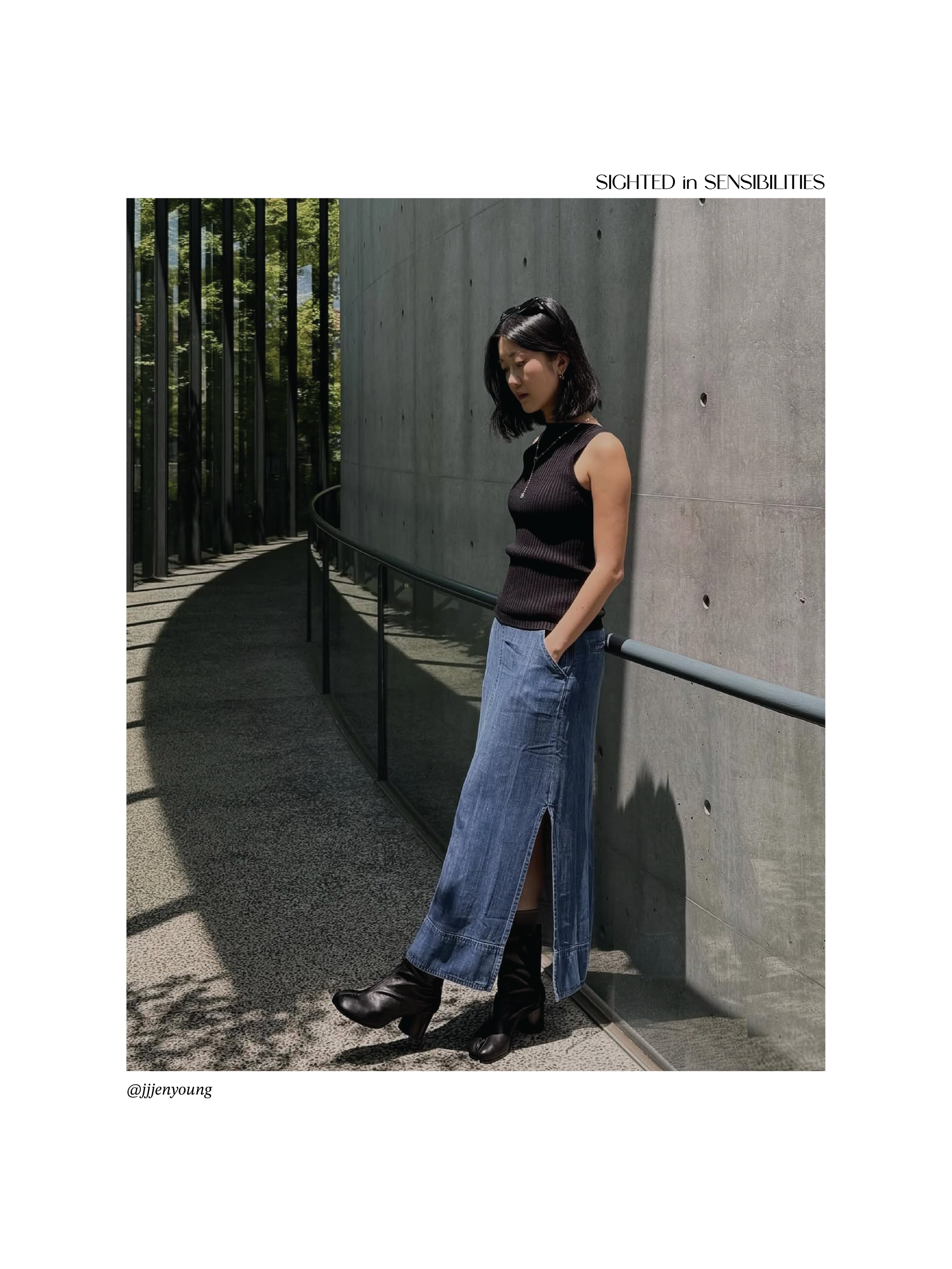Gentle Denim Column Skirt in Dark Blue
