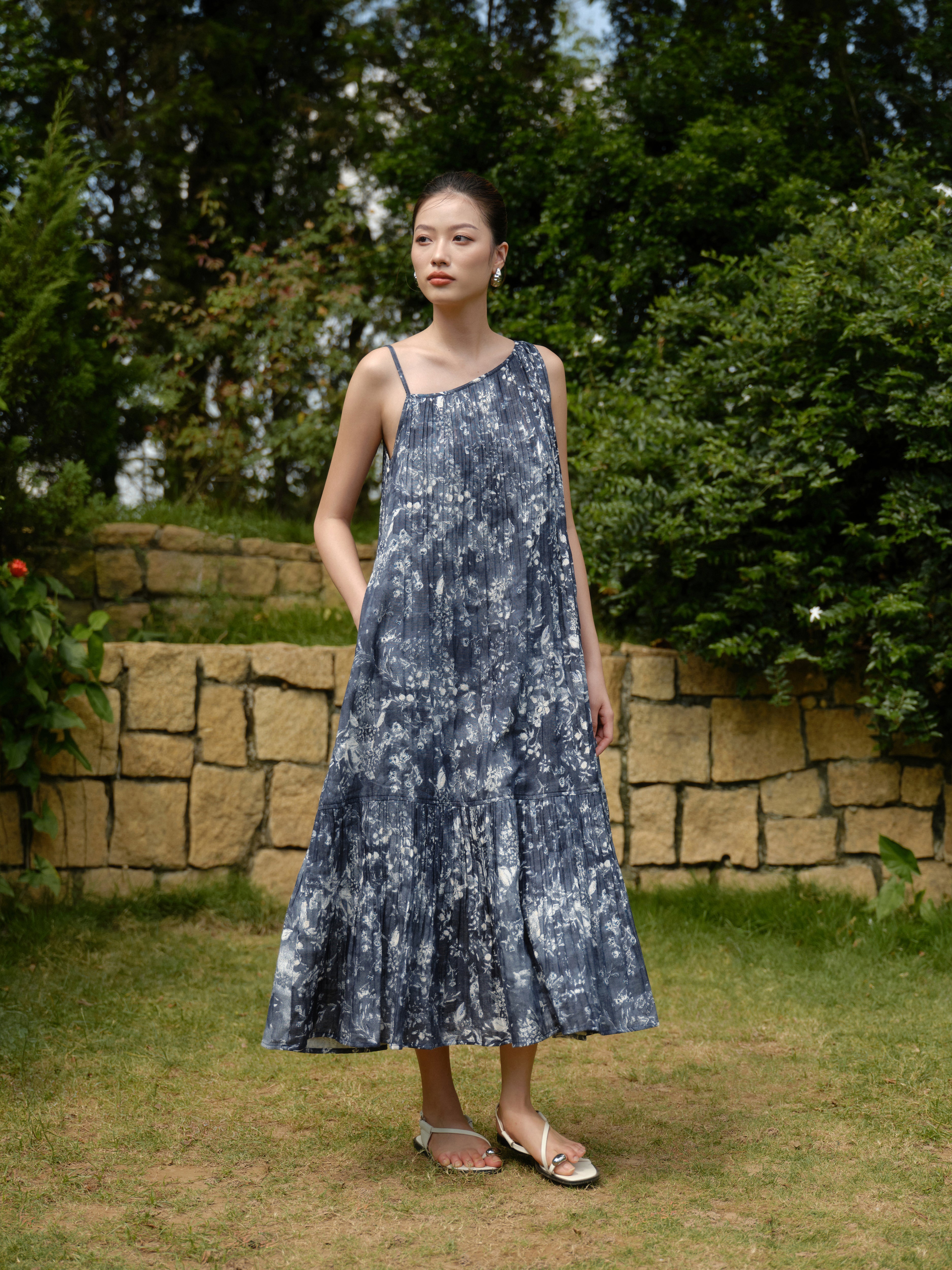 Asymmetric Neckline Artwear Dress in Midnight