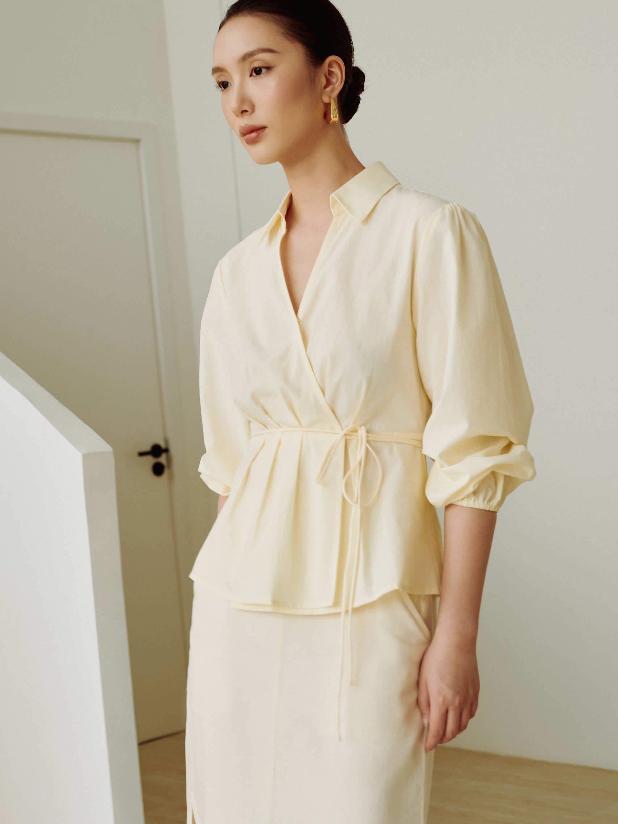 Gentle Denim Column Skirt in Cream (Preview)