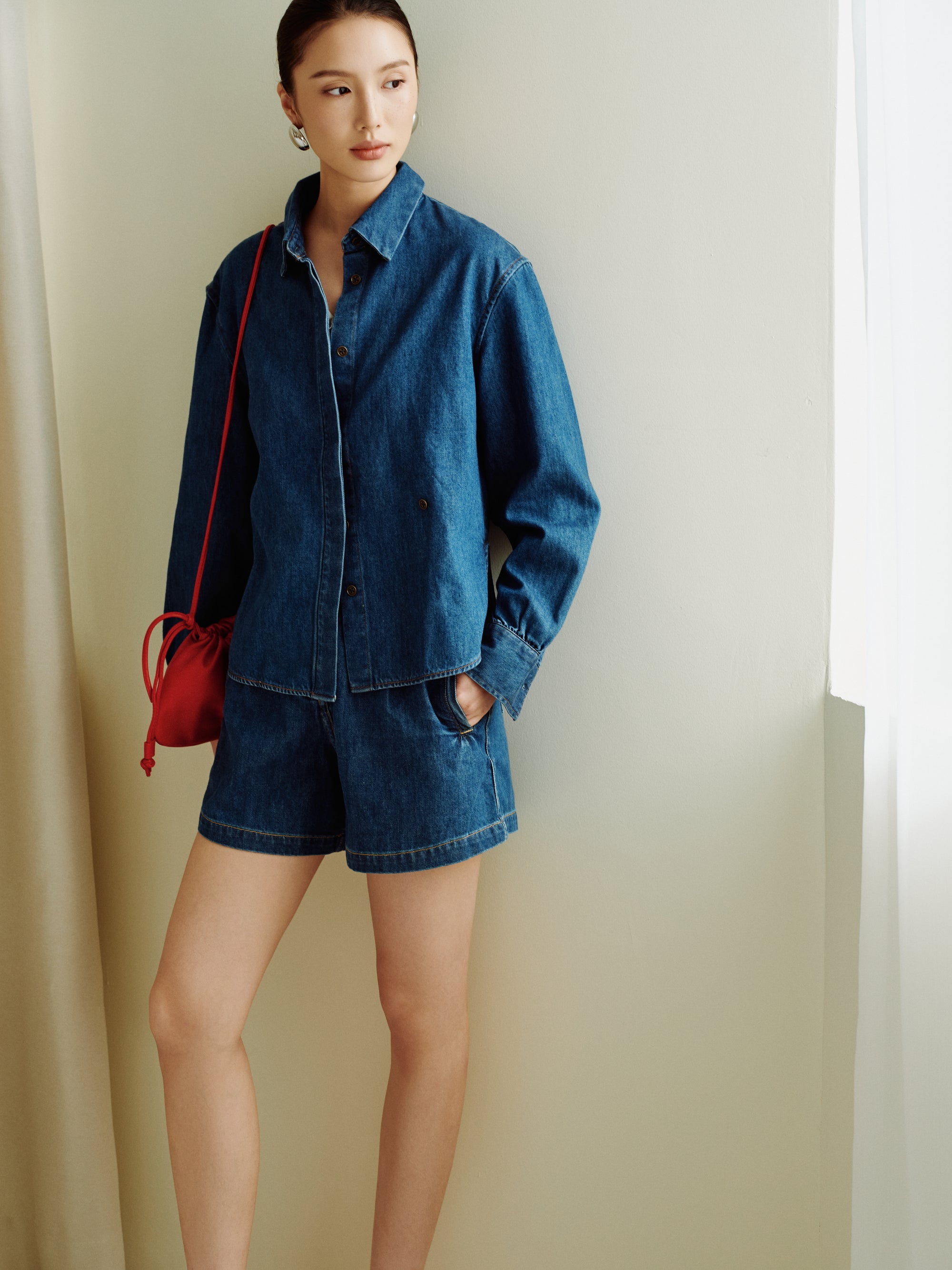 Gentle Denim Multiway Buttondown Shirt in Dark Blue (Preview)