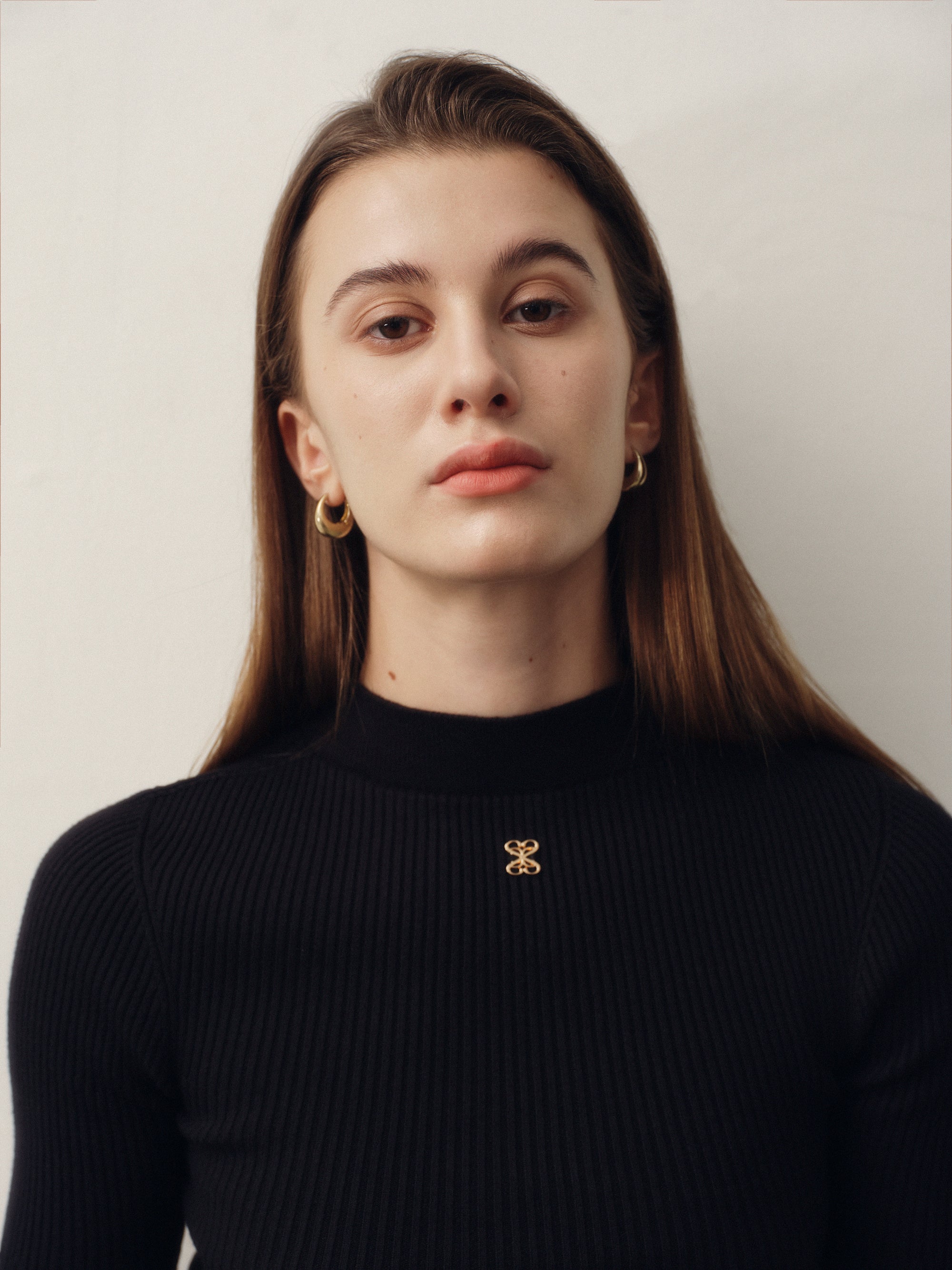Seamless Knit Sleeved Top in Black