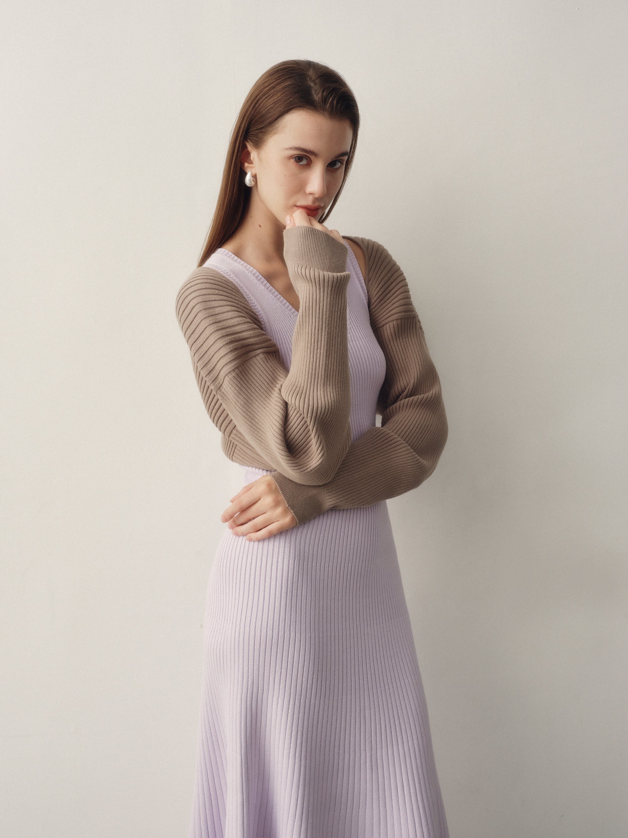 Seamless Knit Shrug Cardigan in Latte