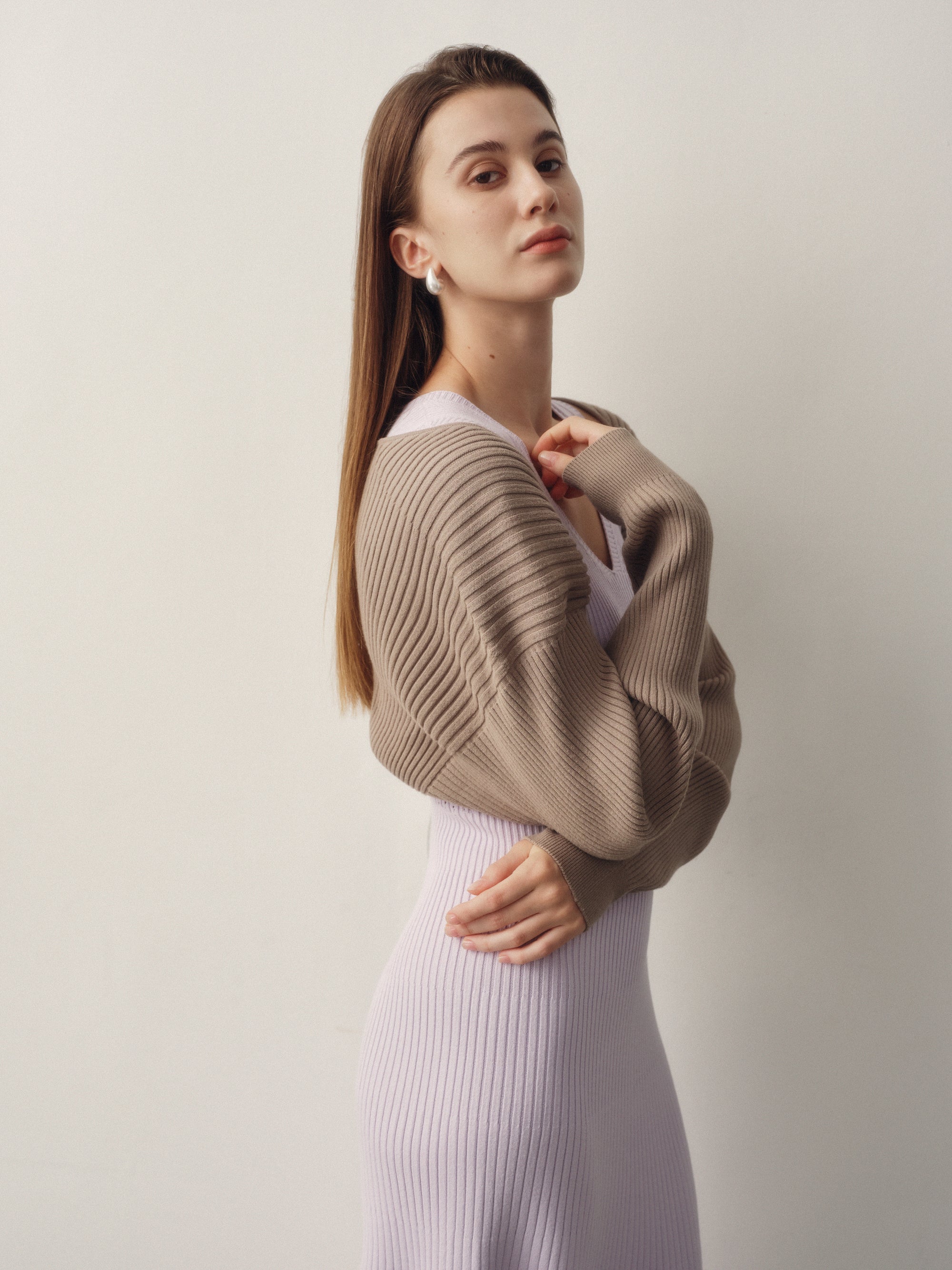 Seamless Knit Shrug Cardigan in Latte