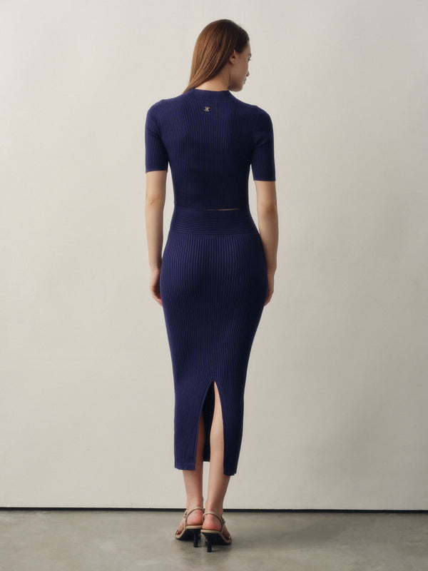 Seamless Knit Sleeved Top in Navy
