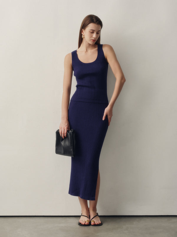 Seamless Knit Column Skirt in Navy