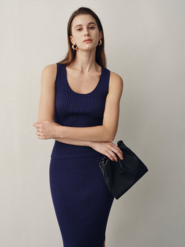 Seamless Knit Reversible Tank Top in Navy