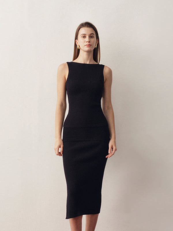 Seamless Knit Reversible Tank Top in Black