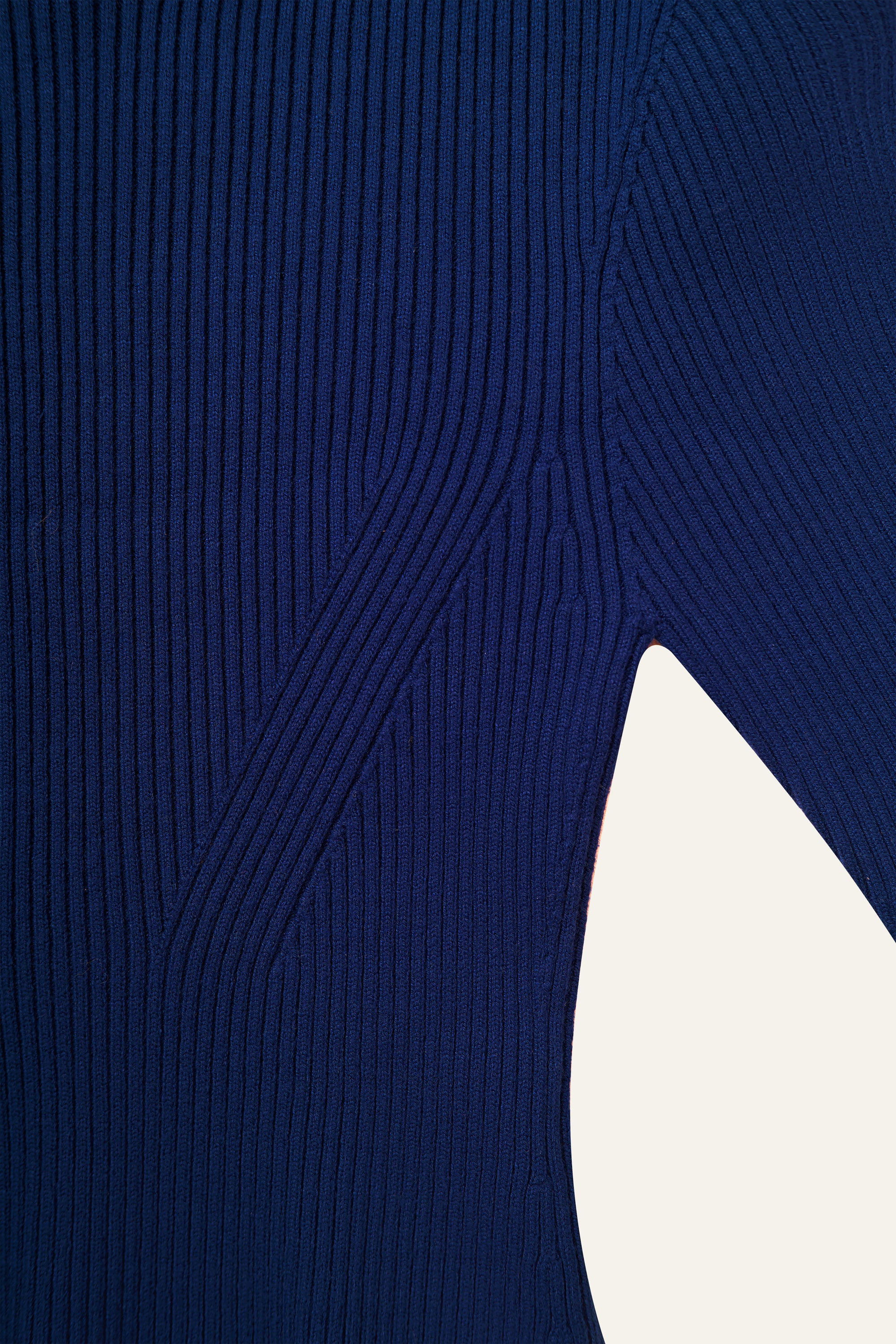 Seamless Knit Sleeved Top in Navy