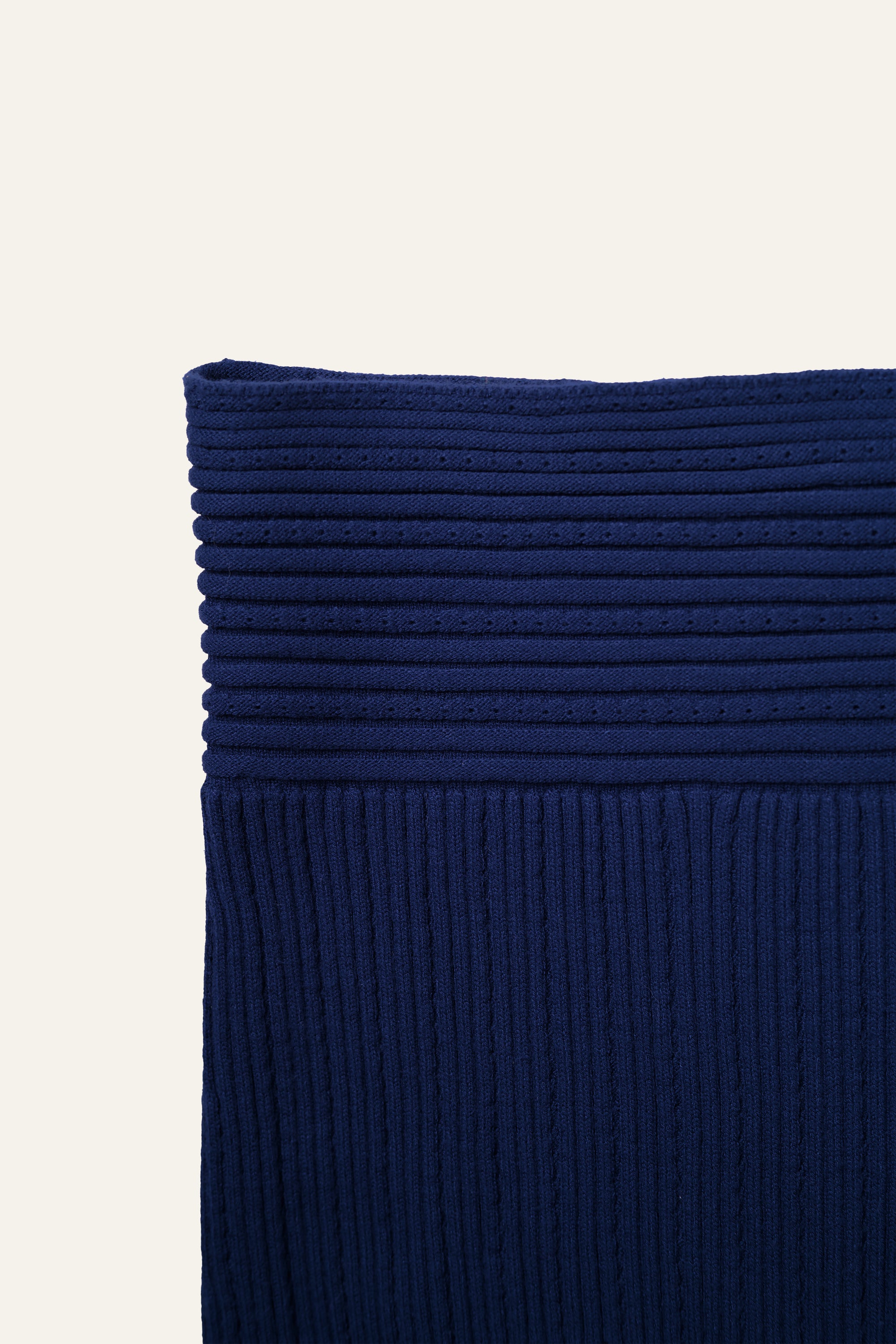Seamless Knit Column Skirt in Navy